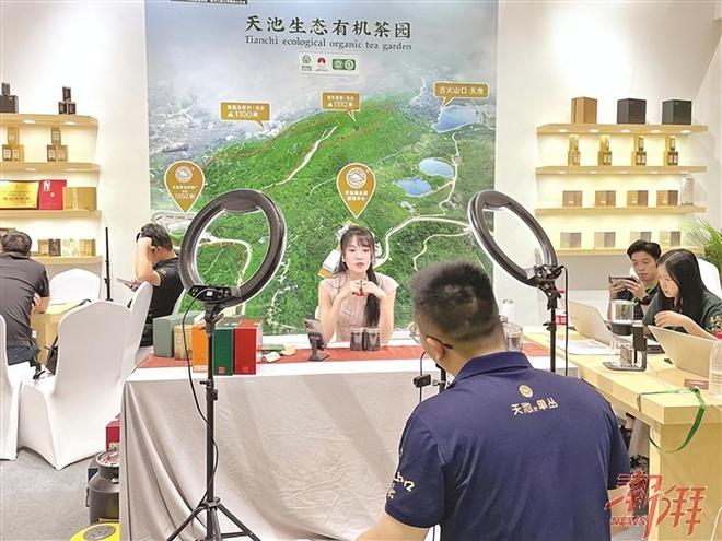 会系列活动受到茶企茶商游客的点赞亚游ag电玩2024潮州工夫茶大(图3)